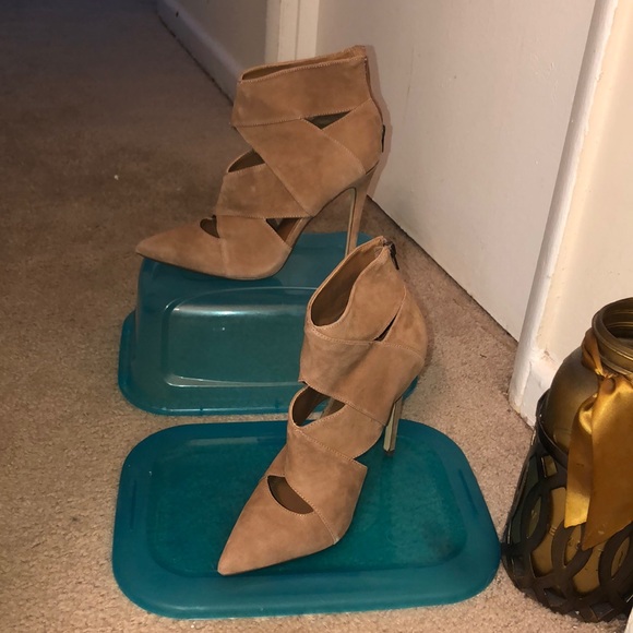 Suede high heel bootie - Picture 4 of 5